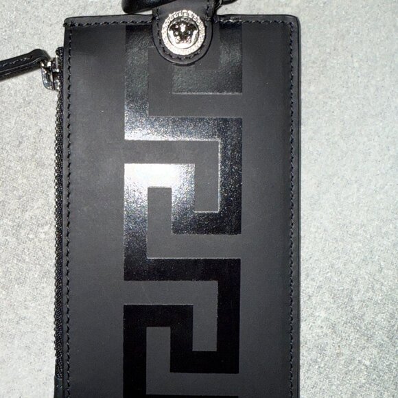 AUTHENTIC MENS WOMENS VERSACE LEATHER GREEK KEY NECK WALLET - Picture 3 of 10